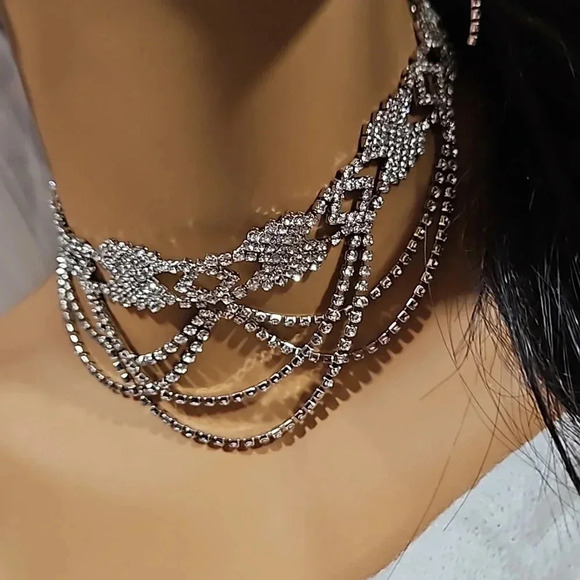 Glitter me is a one-of-a-kind unique Tiara bundle. - Picture 12 of 17